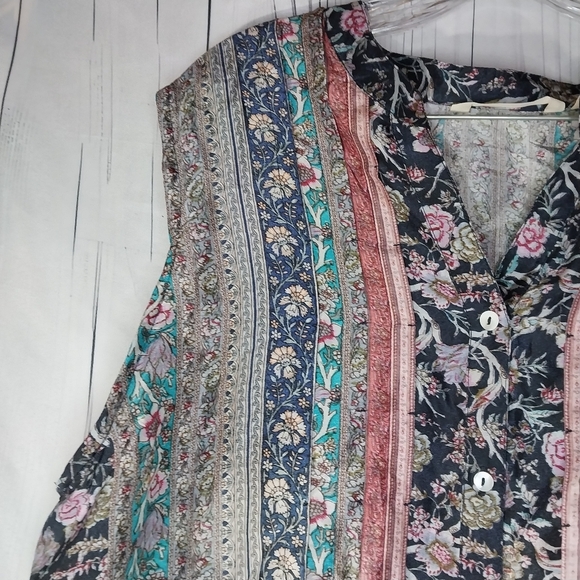 Soft Surroundings 100% Silk Floral Sleeveless Button-Up Blouse - Picture 3 of 9